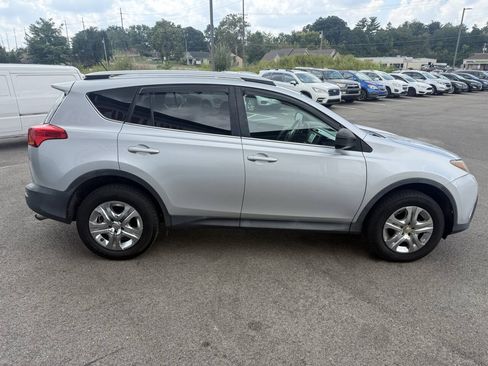 Used 2015 Toyota RAV4 LE AWD/4WD image 6