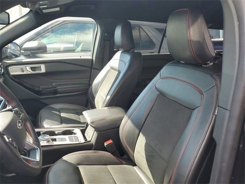 Used 2022 Ford Explorer ST-Line w/ Class IV Trailer Tow Package image 16