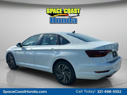 Used 2019 Volkswagen Jetta SEL Premium FWD image 5