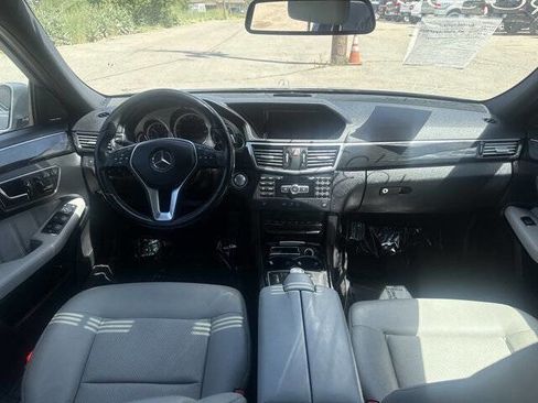 Used 2013 Mercedes-Benz E 350 BlueTEC Sedan image 9