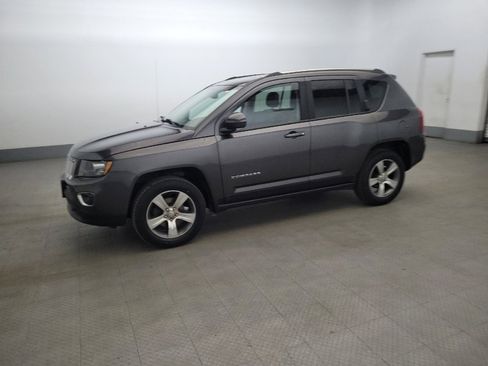 Used 2016 Jeep Compass High Altitude image 2