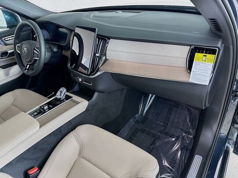 New 2026 Volvo XC90 B6 Plus w/ Protection Package Premier AWD/4WD image 31