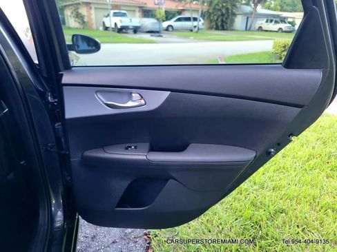 Used 2024 Kia Forte LXS image 28