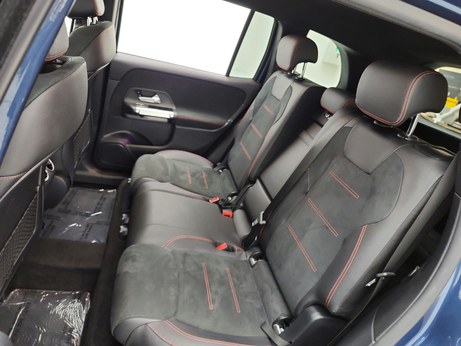 Used 2022 Mercedes-Benz GLB 250 4MATIC image 15
