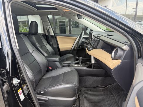 Used 2017 Toyota RAV4 XLE FWD image 22
