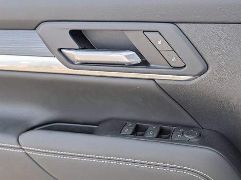 New 2027 GMC Terrain Elevation w/ Technology Package II FWD image 22