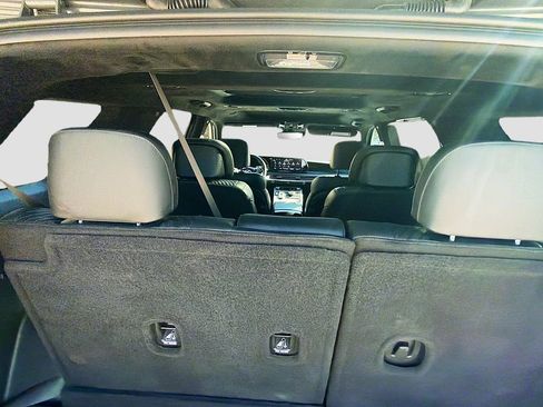 Used 2023 Hyundai Palisade Calligraphy image 30