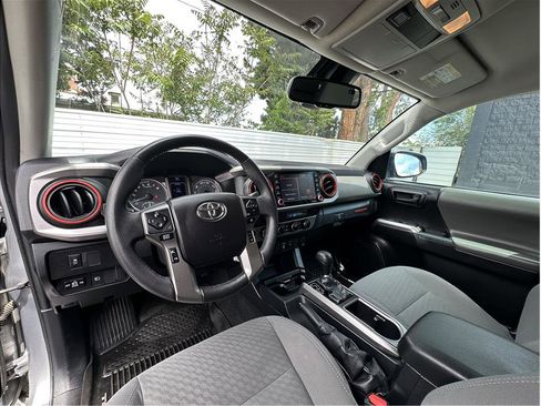 Used 2021 Toyota Tacoma SR5 w/ Technology Package AWD/4WD image 14