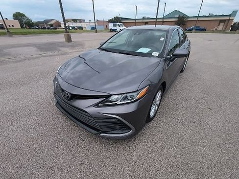 Used 2023 Toyota Camry LE FWD image 12