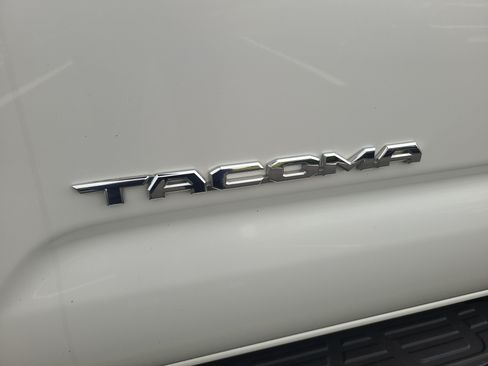 Certified 2023 Toyota Tacoma TRD Sport AWD/4WD image 28