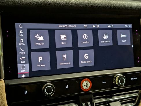 Certified 2025 Porsche Macan image 37