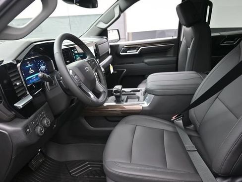 New 2026 Chevrolet Silverado 1500 RST w/ RST All Star Premium Package AWD/4WD image 8
