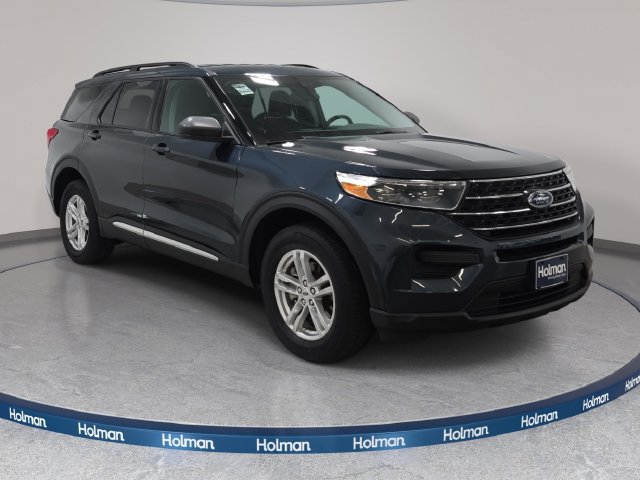 Used 2023 Ford Explorer XLT AWD/4WD image 4