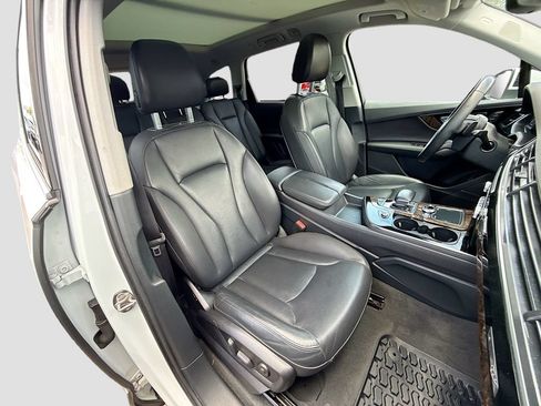 Used 2018 Audi Q7 3.0T Prestige w/ Prestige Package AWD/4WD image 34