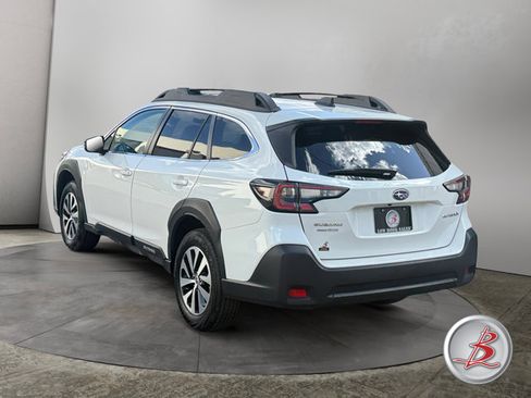 Used 2025 Subaru Outback Premium AWD/4WD image 5