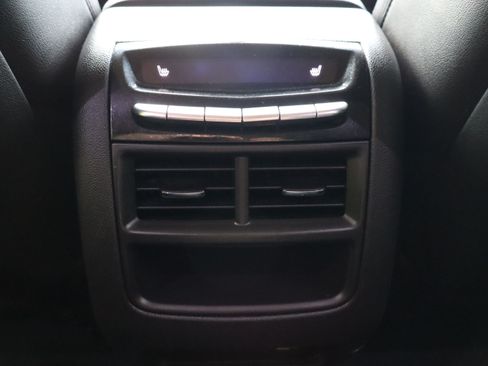 Used 2019 Cadillac XT5 Luxury FWD image 23