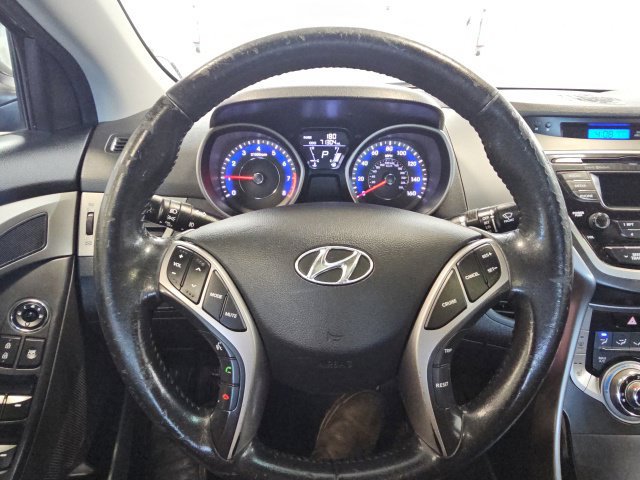 Used 2013 Hyundai Elantra Limited FWD image 17