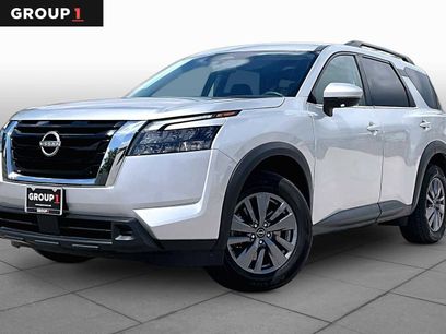Certified 2024 Nissan Pathfinder SV