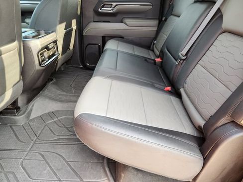 Used 2024 Chevrolet Silverado 1500 ZR2 w/ Technology Package AWD/4WD image 30