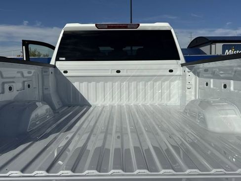 New 2026 GMC Sierra 2500 SLT AWD/4WD image 10
