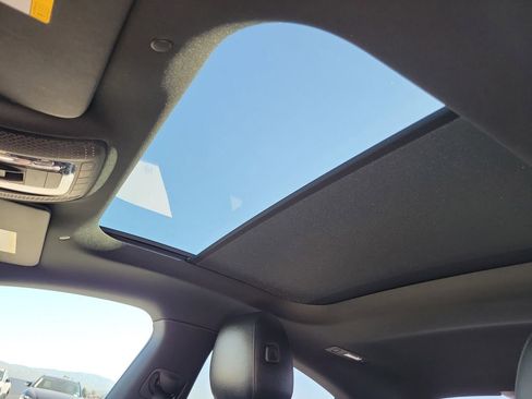 Used 2023 Mercedes-Benz CLA 250 w/ Premium Package image 20