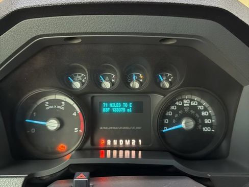 Used 2014 Ford F550 4x4 Crew Cab Super Duty image 27