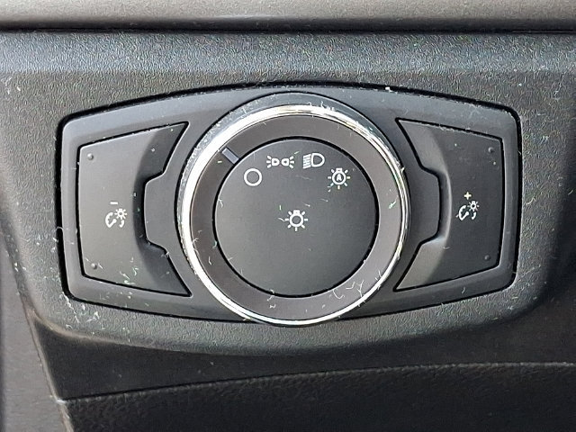 Used 2019 Ford Fusion SE FWD image 17