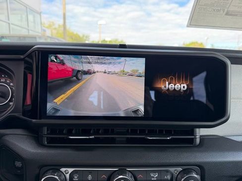 New 2026 Jeep Gladiator Sport AWD/4WD image 19
