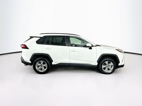 Used 2025 Toyota RAV4 XLE AWD/4WD image 10