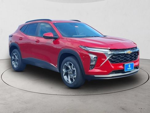 New 2026 Chevrolet Trax LT FWD image 3