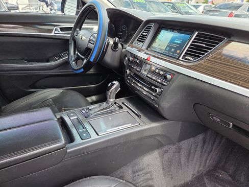 Used 2015 Hyundai Genesis 3.8 RWD image 14