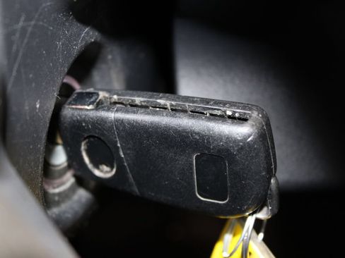 Used 2018 Toyota Camry LE FWD image 34