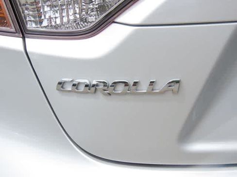Used 2024 Toyota Corolla LE FWD image 7