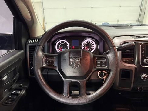 Used 2018 RAM 2500 Tradesman w/ Chrome Appearance Group AWD/4WD image 8