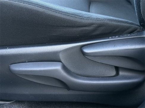 Used 2018 Toyota RAV4 LE image 24