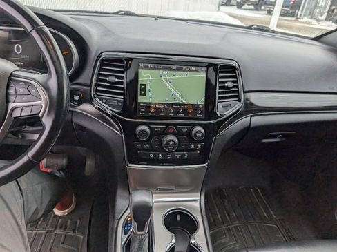 Used 2019 Jeep Grand Cherokee Limited image 3