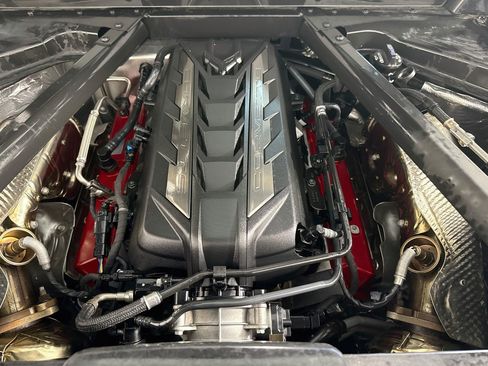 Used 2022 Chevrolet Corvette Stingray Premium Cpe w/ Z51 Performance Package RWD image 35
