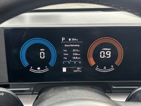 Used 2025 Hyundai Kona SEL image 36