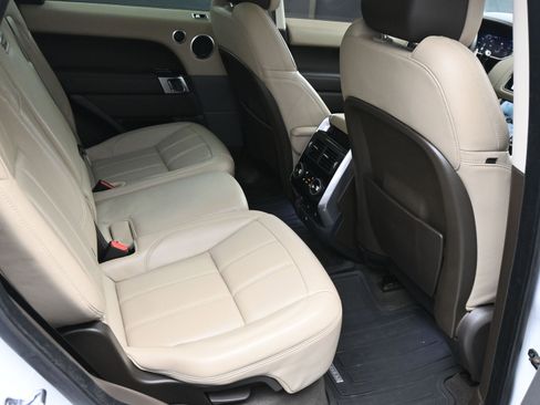 Used 2021 Land Rover Range Rover Sport HSE Silver Edition image 9