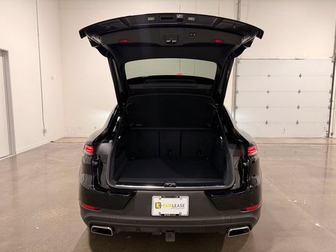 Used 2024 Porsche Cayenne Coupe AWD/4WD image 9