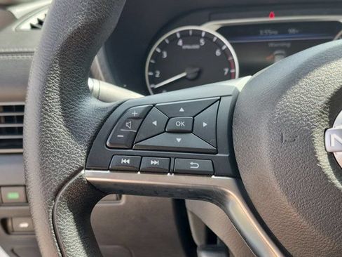 Used 2025 Nissan Sentra SV FWD image 20
