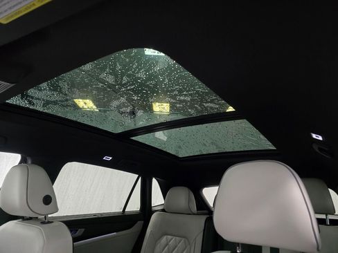 Used 2024 Volkswagen Atlas Cross Sport SEL Premium R-Line image 49