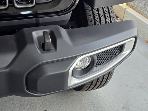 New 2026 Jeep Gladiator Sport image 29