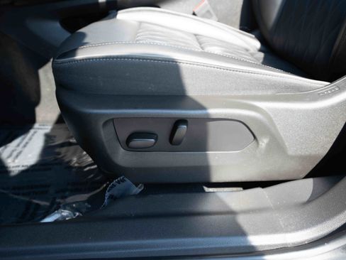 Used 2023 Buick Envision Avenir AWD/4WD image 12