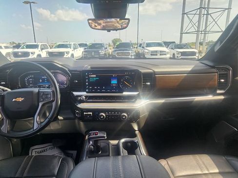 Used 2023 Chevrolet Silverado 1500 High Country w/ Technology Package AWD/4WD image 20