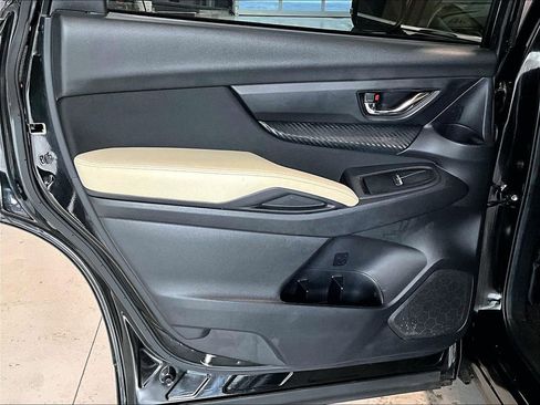 Used 2023 Subaru Ascent Premium w/ Convenience Package image 21