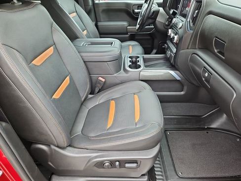 Used 2022 GMC Sierra 1500 AT4 w/ AT4 Preferred Package AWD/4WD image 12