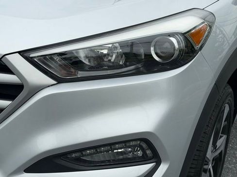 Used 2018 Hyundai Tucson Value AWD/4WD image 18