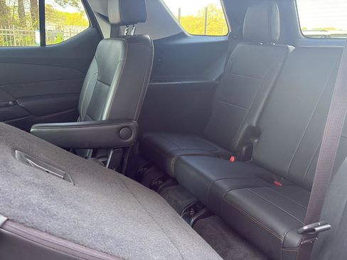 Used 2020 Chevrolet Traverse LT w/ LT Premium Package AWD/4WD image 17
