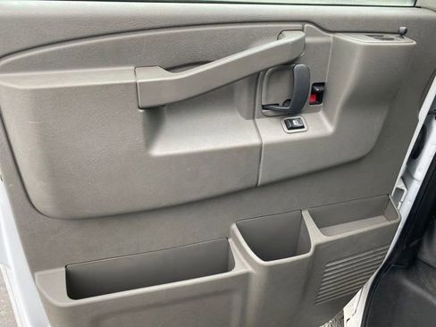 Used 2024 GMC Savana 2500 Extended image 13